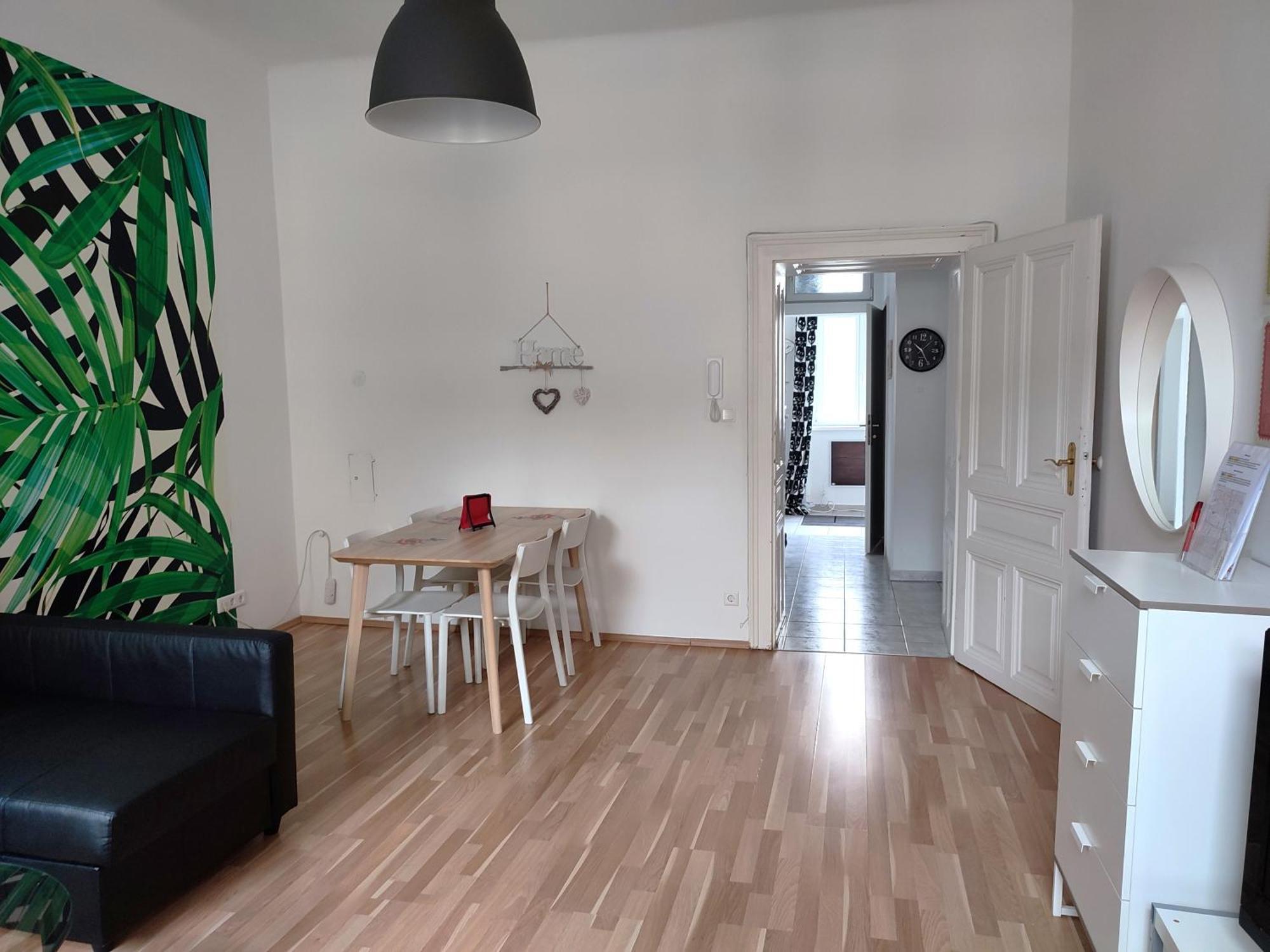 Studio & Apartments Near Reumannplatz Viena Exterior foto